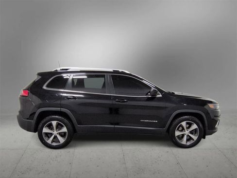 Used 2019 Jeep Cherokee Limited image 9