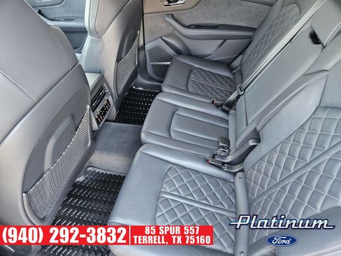 Used 2025 Audi SQ7 Prestige w/ Prestige Package AWD/4WD image 31