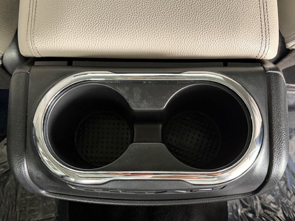 Used 2021 Nissan Titan SL w/ Moonroof Package AWD/4WD image 38