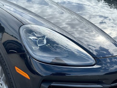 Used 2019 Porsche Cayenne AWD/4WD image 35
