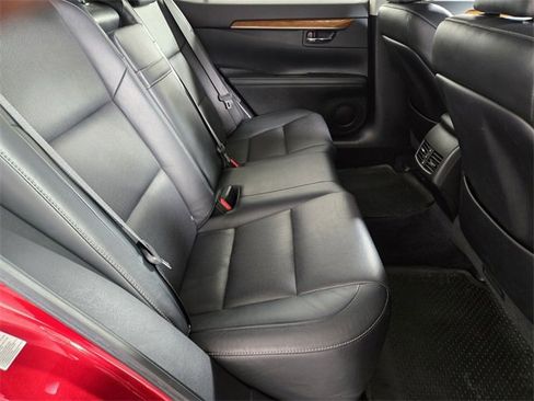 Used 2013 Lexus ES 300h w/ Luxury Pkg image 21