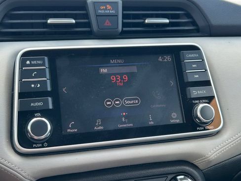 Used 2020 Nissan Versa SV FWD image 26