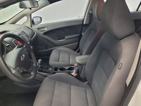 Used 2017 Kia Forte LX image 17