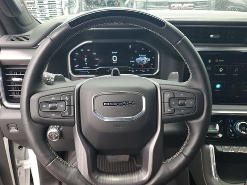 Used 2024 GMC Sierra 1500 Denali Ultimate AWD/4WD image 11