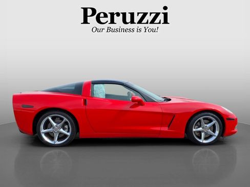 Used 2011 Chevrolet Corvette Coupe w/ Preferred Equipment Group RWD image 2