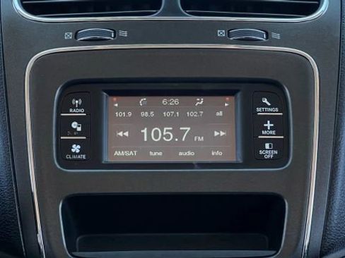 Used 2017 Dodge Journey SE w/ Flexible Seating Group image 40