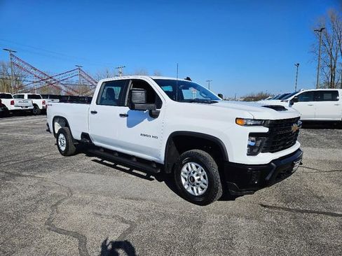 Used 2025 Chevrolet Silverado 2500 W/T image 2