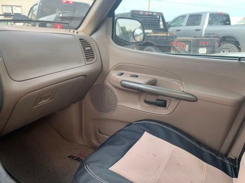 Used 2001 Ford Explorer Sport Trac 4x4 image 8