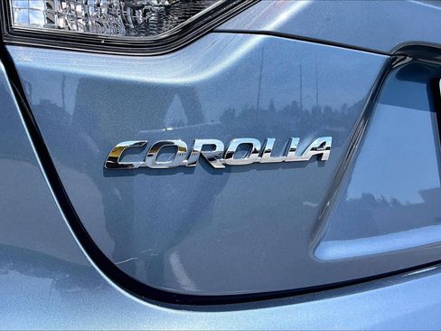 Used 2024 Toyota Corolla LE FWD image 31
