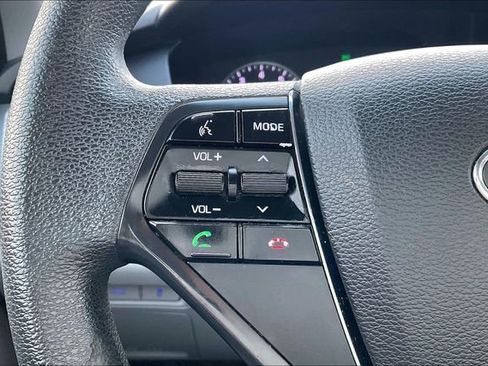 Used 2016 Hyundai Sonata SE image 17