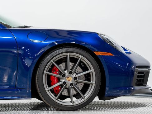 Used 2024 Porsche 911 Carrera 4S AWD/4WD image 24