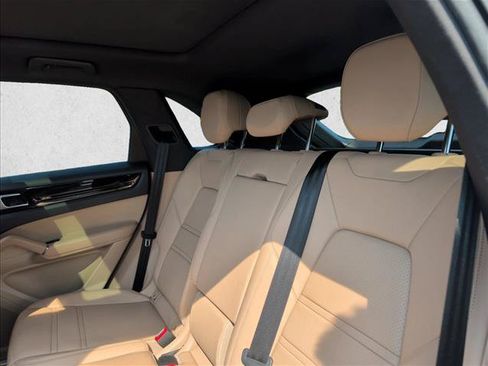Used 2020 Porsche Cayenne AWD/4WD image 13