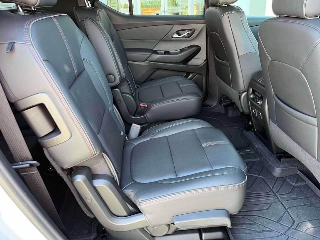Used 2023 Chevrolet Traverse RS w/ LPO, Floor Liner Package AWD/4WD image 21