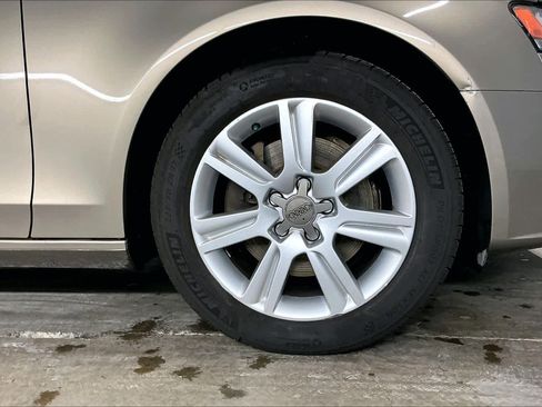 Used 2010 Audi A4 2.0T Premium image 12