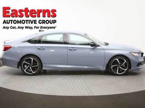 Used 2022 Honda Accord Sport image 4