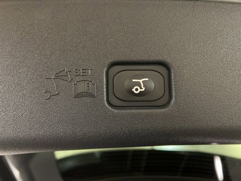 Certified 2025 Lincoln Nautilus Reserve image 41