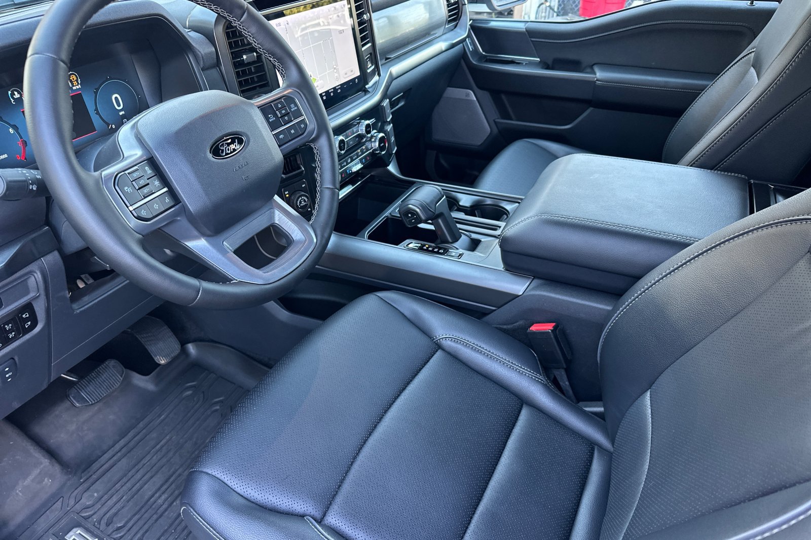Used 2026 Ford F150 Lariat w/ Equipment Group 501A Mid AWD/4WD image 9