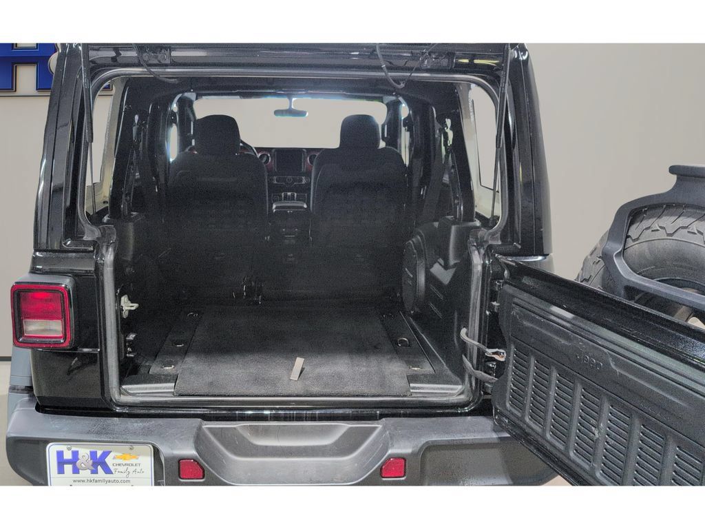 Used 2023 Jeep Wrangler Unlimited Rubicon w/ Dual Top Group AWD/4WD image 25