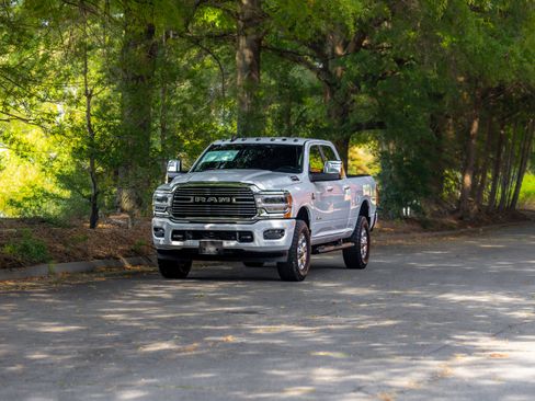 Used 2023 RAM 2500 Laramie AWD/4WD image 42