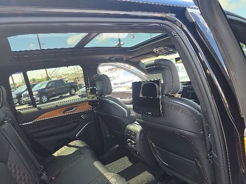 Used 2023 Jeep Grand Cherokee Summit AWD/4WD image 72