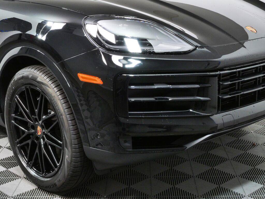 New 2026 Porsche Cayenne AWD/4WD image 38