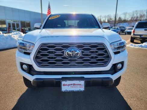 Used 2023 Toyota Tacoma TRD Off-Road image 2