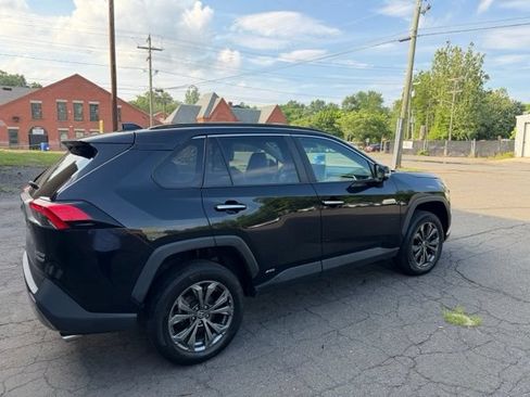 Used 2022 Toyota RAV4 Limited AWD/4WD image 3