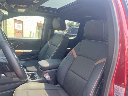 Used 2024 GMC Canyon AT4 w/ AT4 Premium Package AWD/4WD image 13