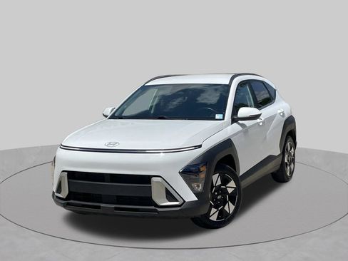 Used 2025 Hyundai Kona SEL FWD image 9