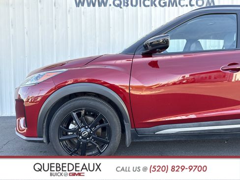 Used 2023 Nissan Kicks SR w/ SR Premium Package image 4