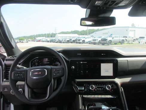 New 2026 GMC Sierra 1500 AT4 w/ AT4 Premium Package AWD/4WD image 19
