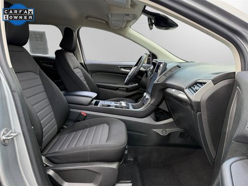 Used 2022 Ford Edge SE w/ Black Appearance Package image 15