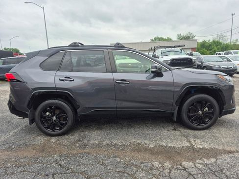 Used 2022 Toyota RAV4 XSE AWD/4WD image 6