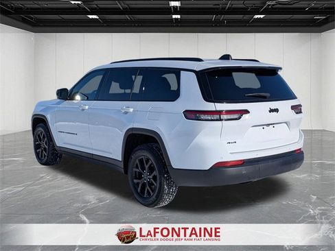 Certified 2024 Jeep Grand Cherokee L Laredo image 3