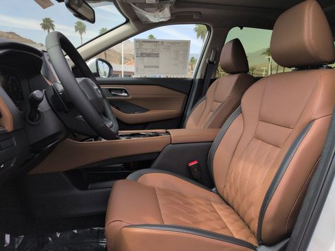 New 2026 Nissan Rogue Platinum image 12