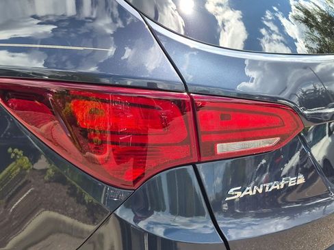 Used 2017 Hyundai Santa Fe Sport w/ 2.4L Tech Package 04 FWD image 9