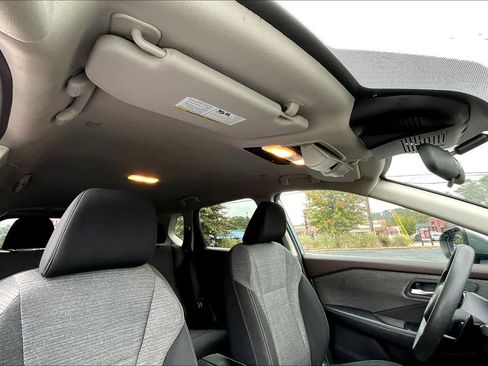 Used 2023 Nissan Rogue SV image 13