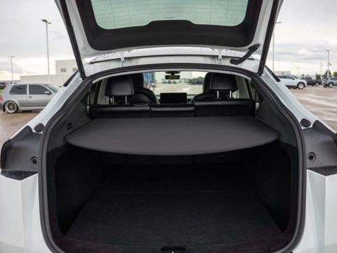 Used 2026 Tesla Model Y AWD image 11
