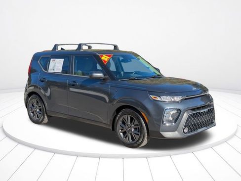 Used 2021 Kia Soul EX FWD image 2