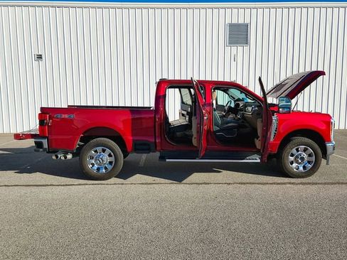 Used 2023 Ford F250 Lariat w/ Chrome Package image 16