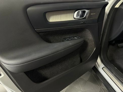 Used 2023 Volvo XC40 B5 Plus w/ Climate Package AWD/4WD image 27