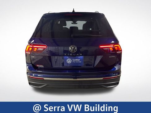 Certified 2024 Volkswagen Tiguan SE w/ Panoramic Sunroof Package AWD/4WD image 4