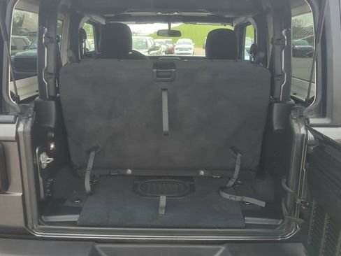 Used 2020 Jeep Wrangler Sport AWD/4WD image 22