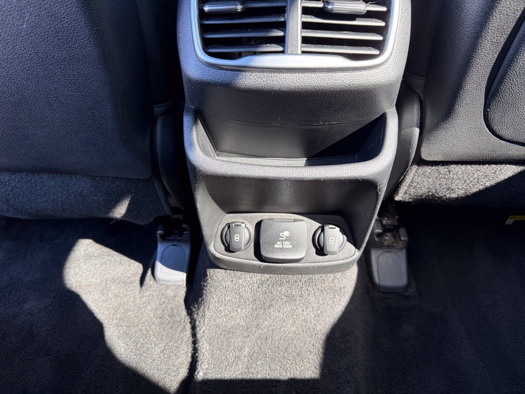 Used 2019 Hyundai Santa Fe AWD image 17