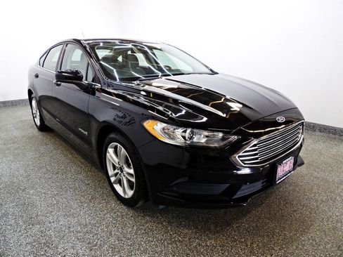 Used 2018 Ford Fusion S FWD image 3