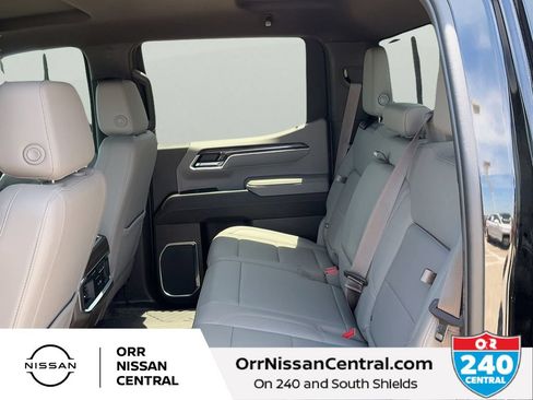 Used 2023 Chevrolet Silverado 1500 LTZ w/ Technology Package AWD/4WD image 13