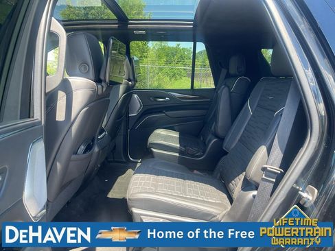 Used 2022 Cadillac Escalade Sport Platinum AWD/4WD image 36