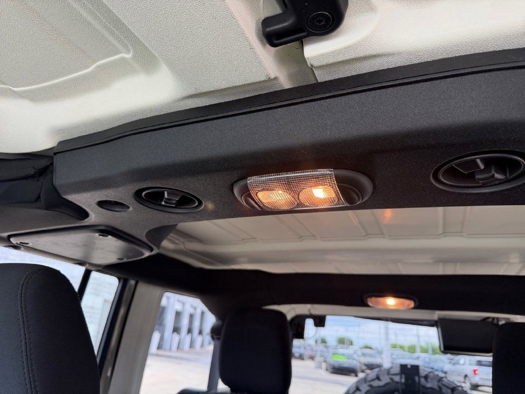 Used 2018 Jeep Wrangler Unlimited Sport S AWD/4WD image 25