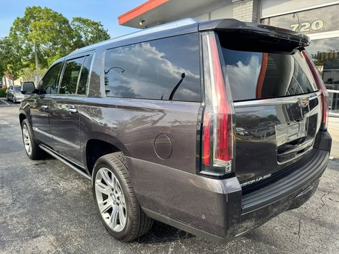 Used 2017 Cadillac Escalade ESV Premium Luxury AWD/4WD image 5