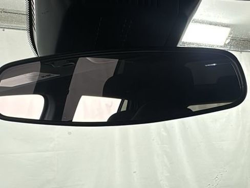 Used 2025 Chevrolet Equinox LT image 32